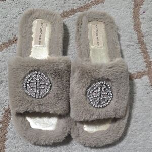 ANTONIO MELANI Tan Fur Embellished Slippers/shoes